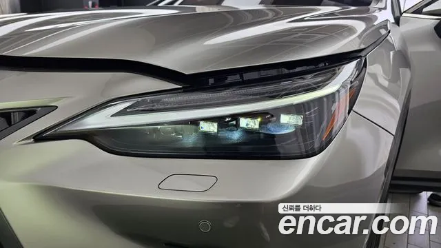Lexus NX 350h 2025 thumb 2