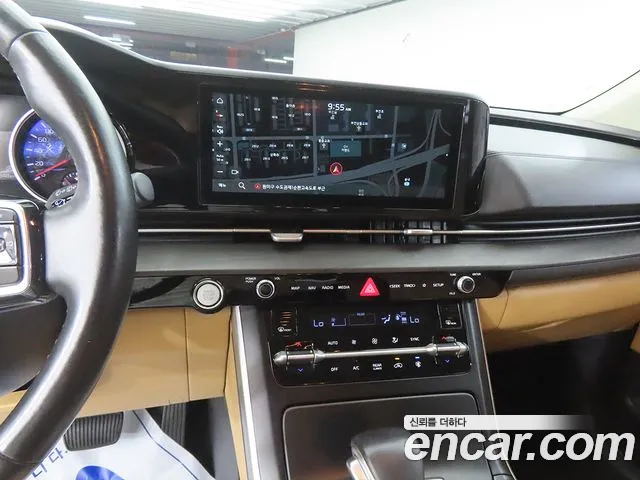 Kia Carnival 2021 thumb 8