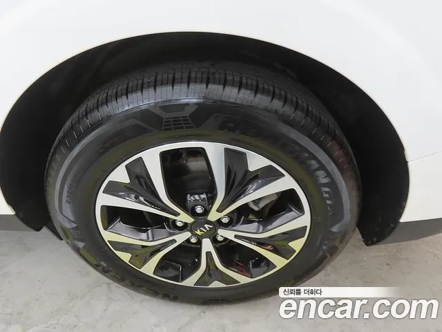 Kia Carnival 2021 thumb 6