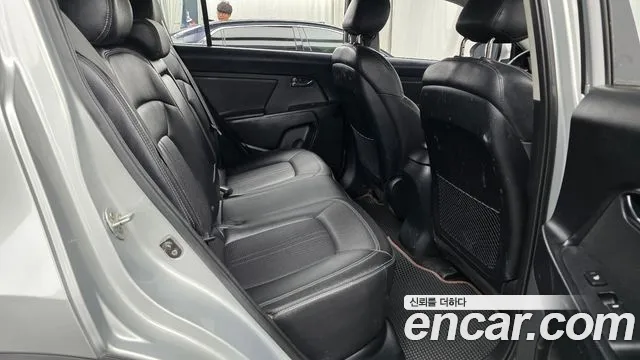 Kia Sportage 2010 thumb 9