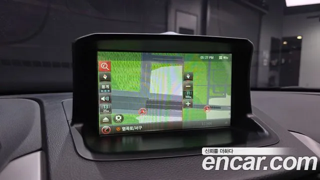 KGM Tivoli 2015 thumb 7