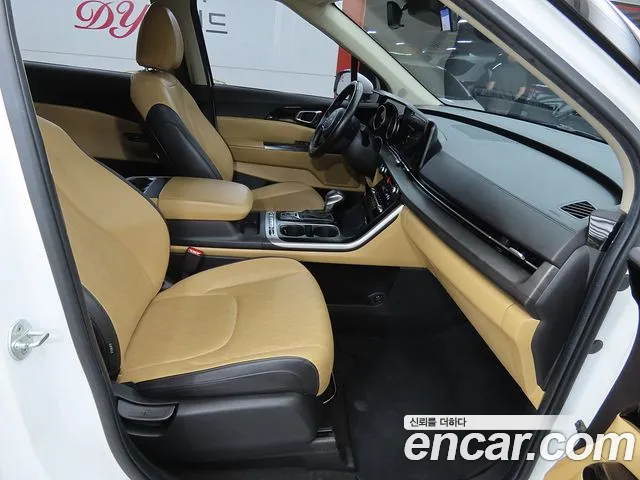 Kia Carnival 2021 thumb 8