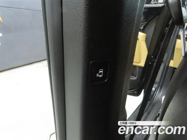 Kia Carnival 2020 thumb 6