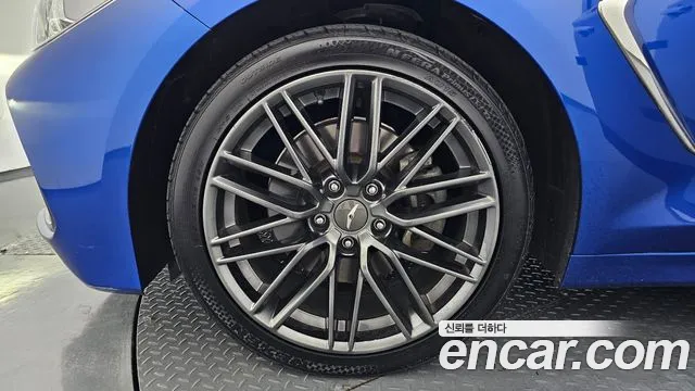 Genesis G70 2018 thumb 11