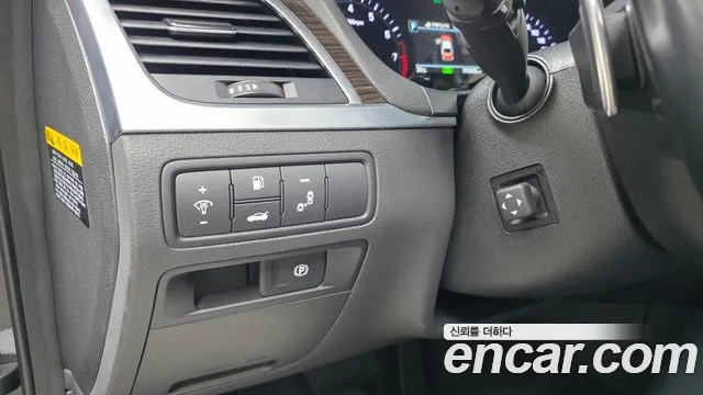 Genesis G80 2017 thumb 9