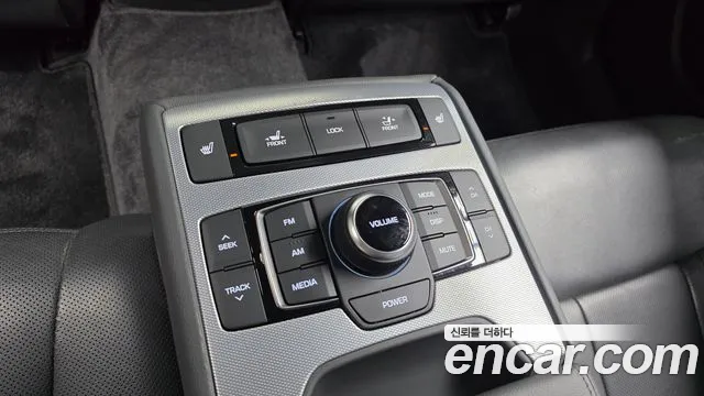 Genesis G80 2017 thumb 4