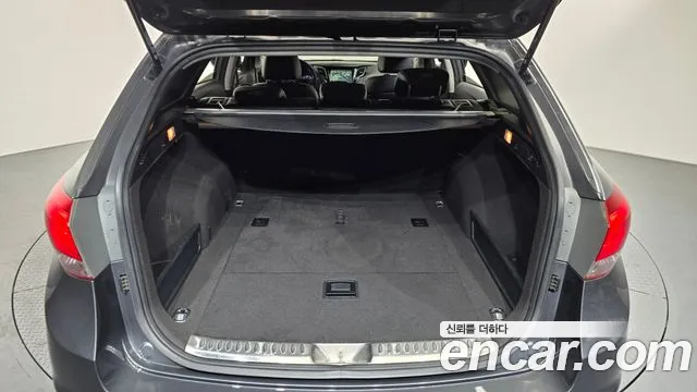 Hyundai i40 2016 thumb 11