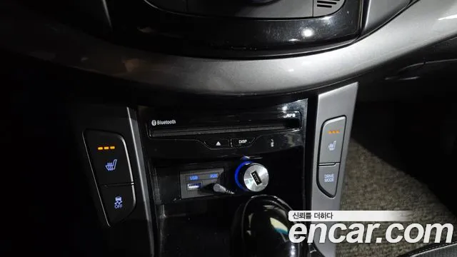 Hyundai i40 2016 thumb 12