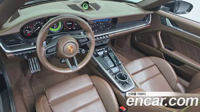 Porsche 911 2022 thumb 12