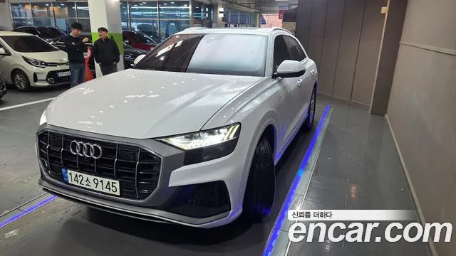 Audi Q8 2021 thumb 12