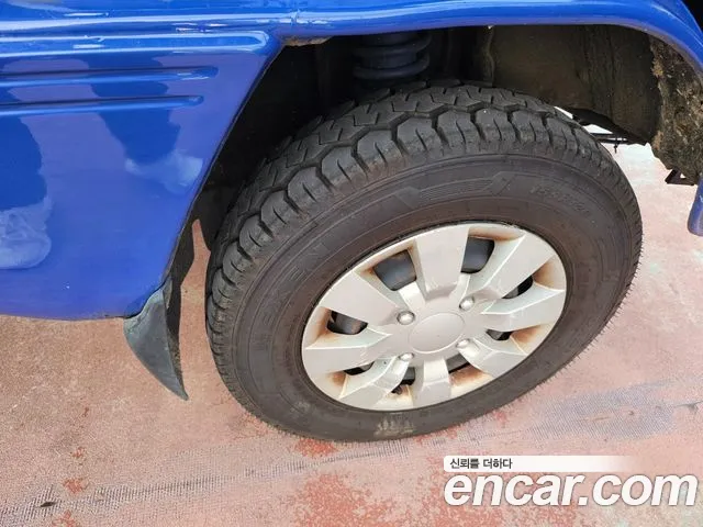 Chevrolet labo 2013 thumb 11