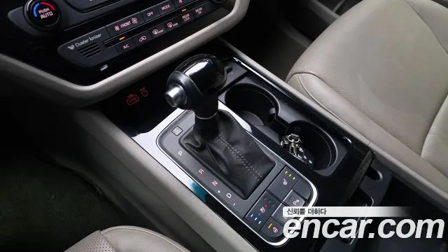 Kia Carnival 2014 thumb 7