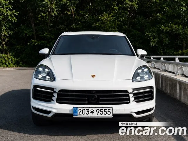 Porsche Cayenne 2022 thumb 2