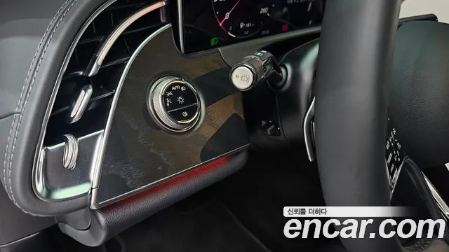 Mercedes-Benz E-Class 2025 thumb 3