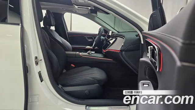 Mercedes-Benz E-Class 2025 thumb 5