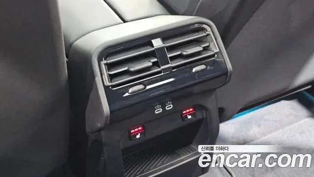 BMW 5 серии 2025 thumb 2
