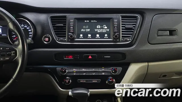 Kia Carnival 2020 thumb 2