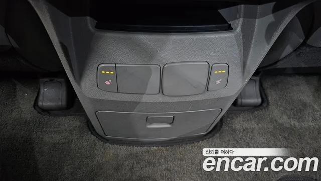 Kia Carnival 2015 thumb 4