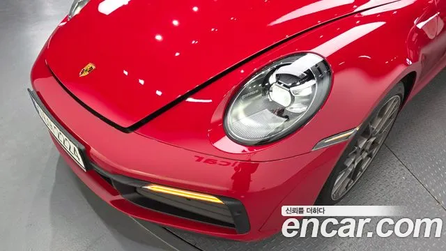 Porsche 911 2021 thumb 6