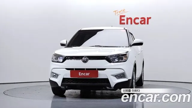 KGM Tivoli 2015 thumb 3
