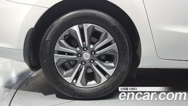 Kia Carnival 2019 thumb 5