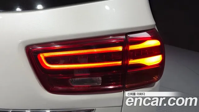 Kia Carnival 2019 thumb 8