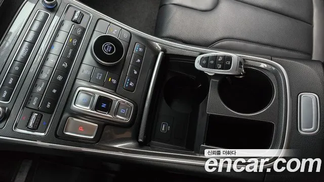 Hyundai Santa Fe 2022 thumb 4