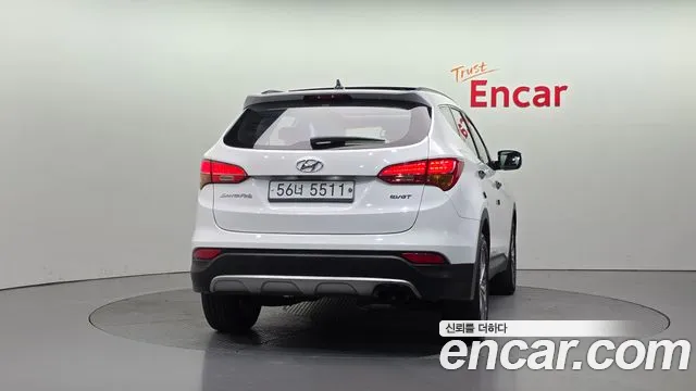 Hyundai Санта Фе 2013 thumb 4