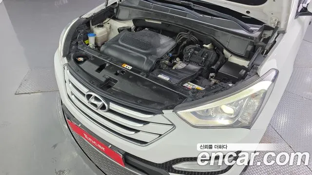 Hyundai Санта Фе 2013 thumb 6