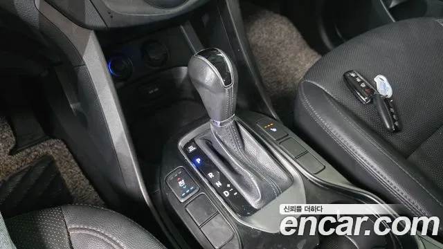 Hyundai Санта Фе 2013 thumb 9