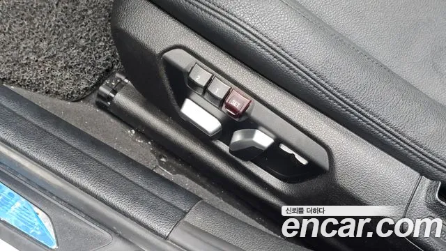 BMW 3 серии 2017 thumb 4