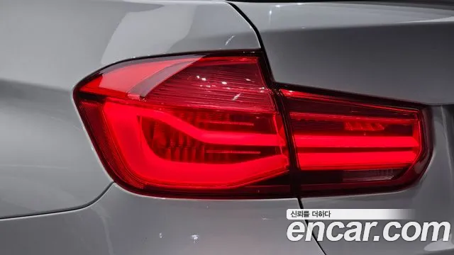 BMW 3 серии 2017 thumb 5