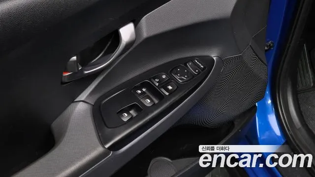 Hyundai Veloster 2018 thumb 2