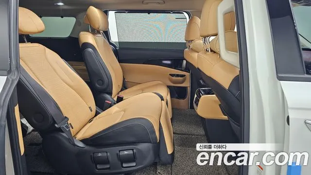 Kia Carnival 2020 thumb 3