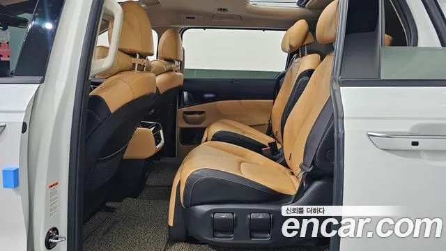 Kia Carnival 2020 thumb 5