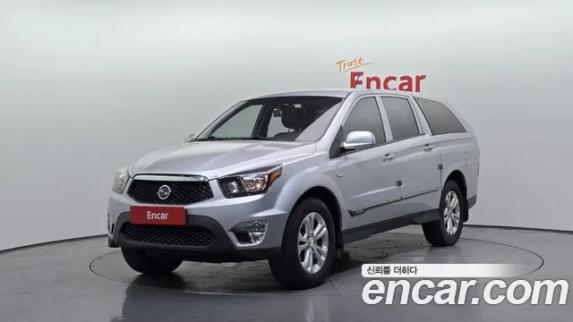KGM Korando 2015 thumb 12