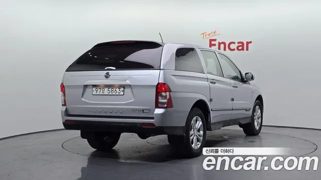 KGM Korando 2015 thumb 6