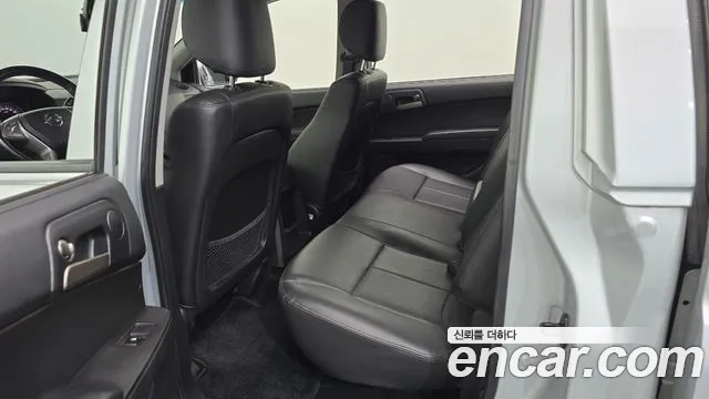 KGM Korando 2015 thumb 7