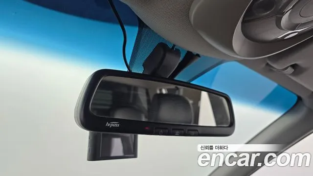 KGM Korando 2015 thumb 2