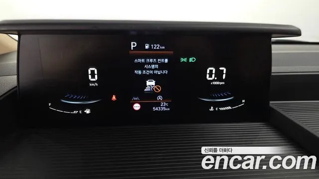 Hyundai Staria 2023 thumb 9