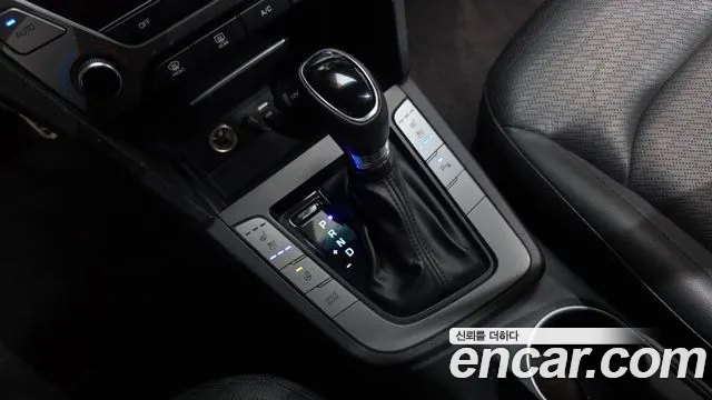 Hyundai Avante 2016 thumb 10