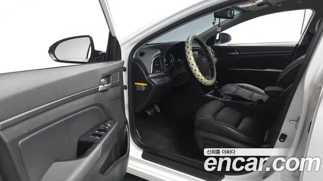 Hyundai Avante 2016 thumb 6