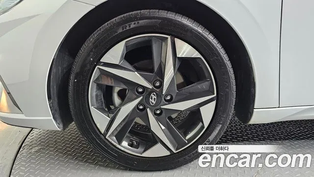 Hyundai Elantra 2020 thumb 5