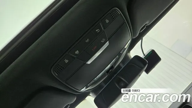 Mercedes-Benz AMG GT 2025 thumb 3