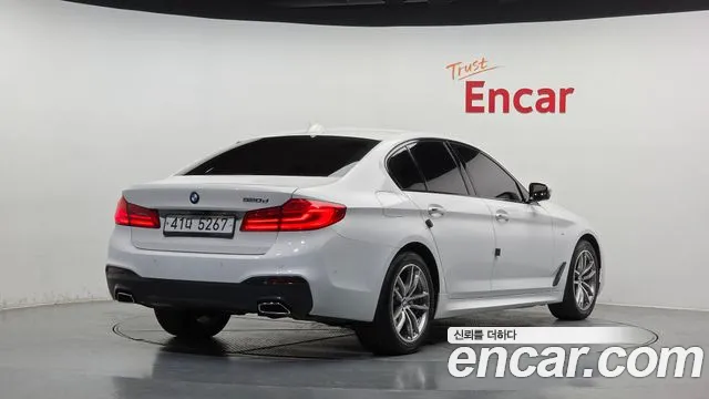 BMW 5 серии 2017 thumb 3