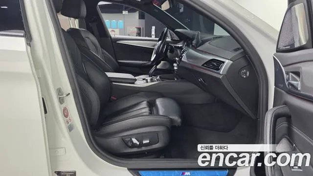 BMW 5 серии 2017 thumb 6