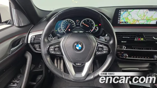 BMW 5 серии 2017 thumb 7