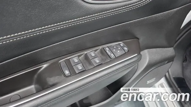 Renault SM6 2018 thumb 10