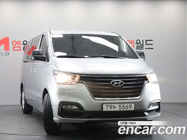 Hyundai Staria 2018 thumb 2