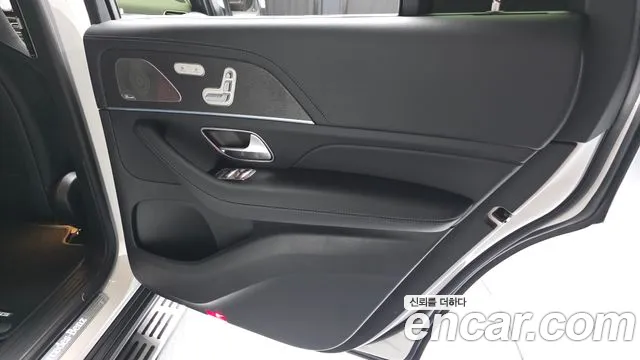 Mercedes-Benz GLS 2026 thumb 3